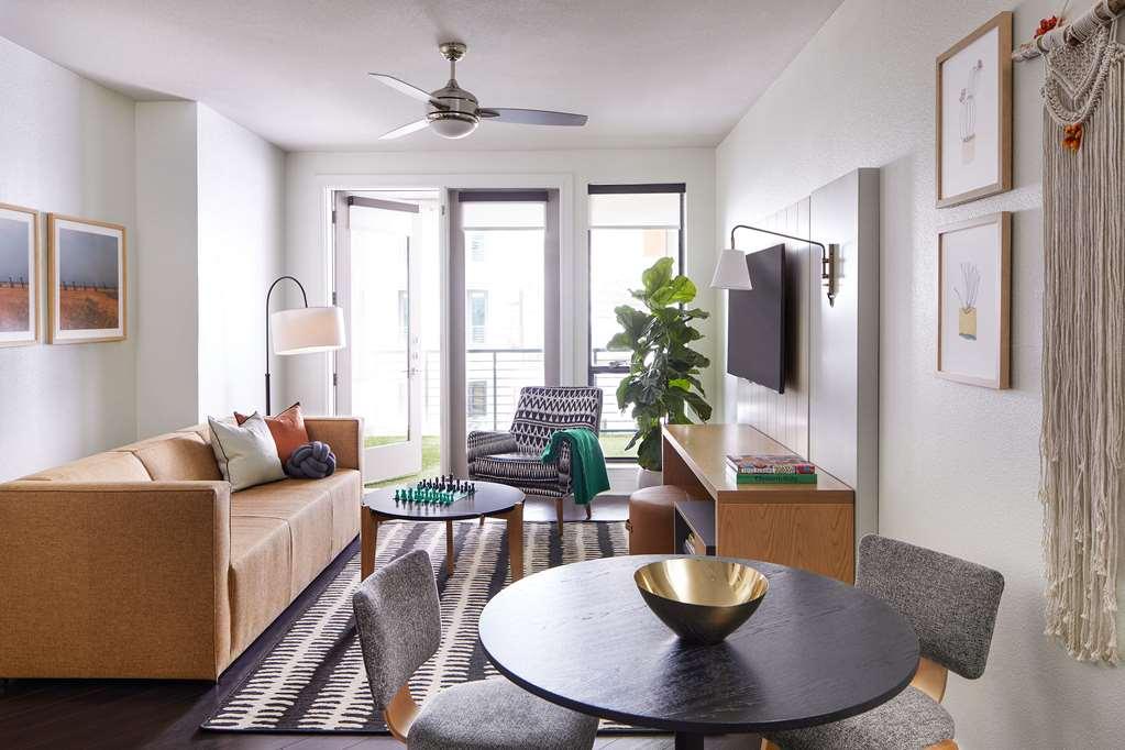 Sentral East Austin At 1614 E. Sixth Ξενοδοχείο Δωμάτιο φωτογραφία